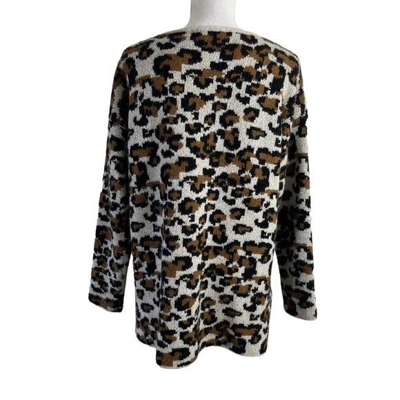 Philosophy Leopard Pattern Sweater Size Medium Soft Knit Pullover Round Neckline - Picture 3 of 7